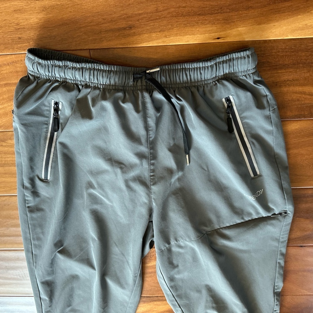 Forenjoy Grey Windbreaker Sport Capri Pants size Large - Picture 2 of 4
